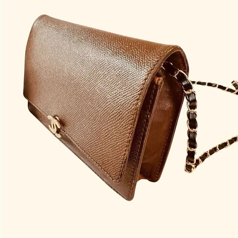 CHANEL sophisticated crossbody